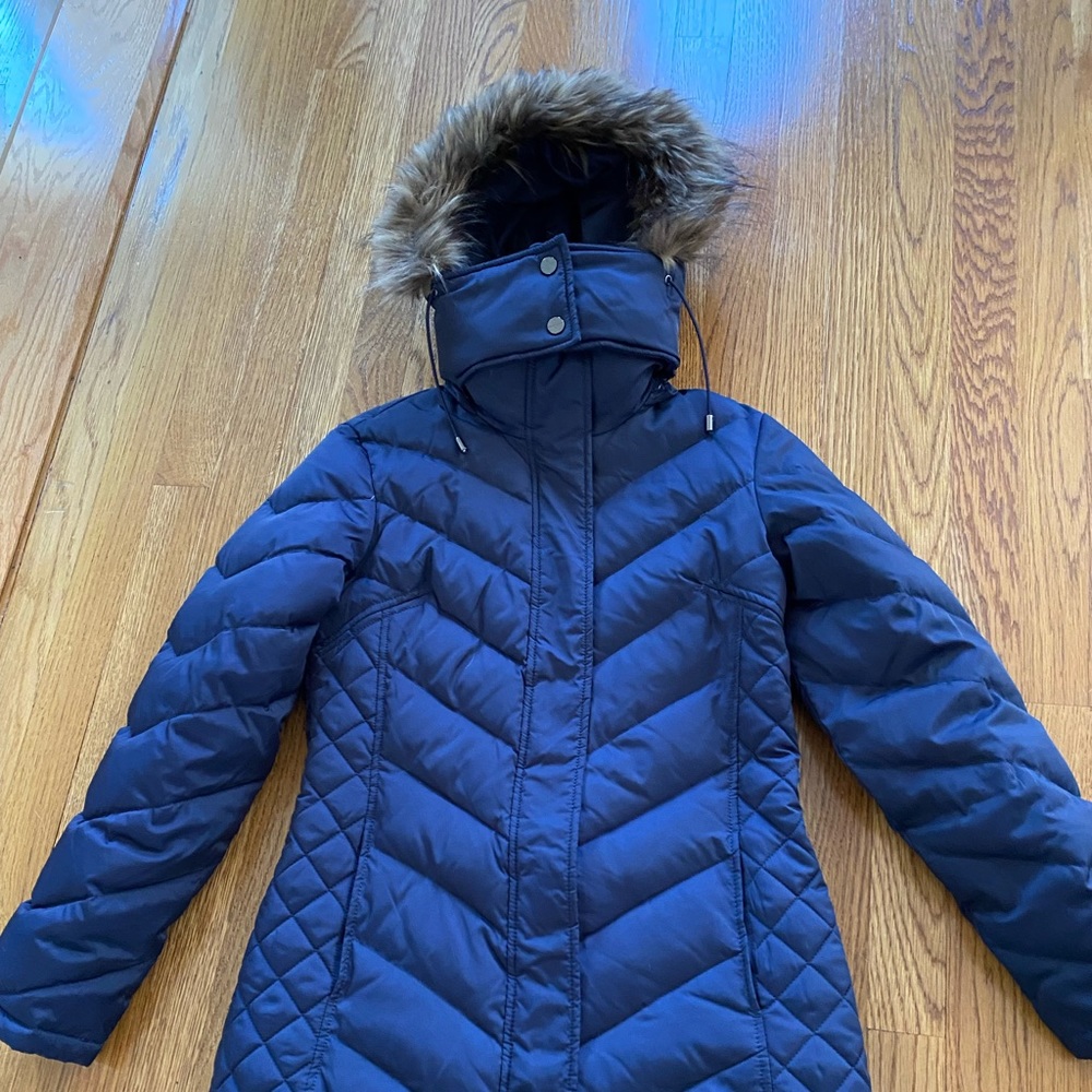 EUC. Kenneth Cole Reaction-size XS navy down jacket.